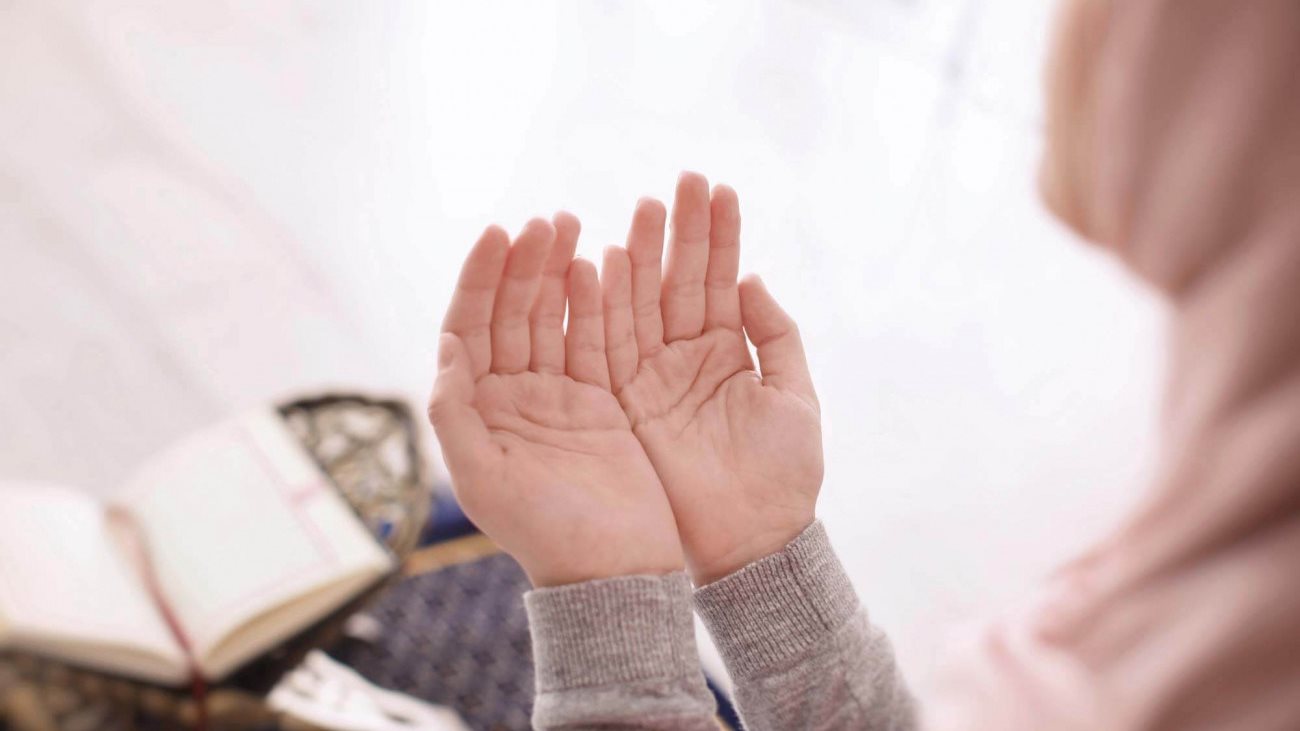 أذكار المساء مكتوبة.. 7 أدعية تحفظك حتى مطلع الفجر