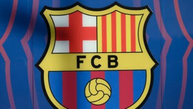 أستون فيلا يقترب من ضم فيران توريس من برشلونة
