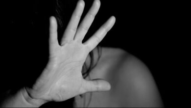 احذر.. التحرش في مكان العمل يعرضك للحبس 5 سنوات وغرامة 300 ألف جنيه