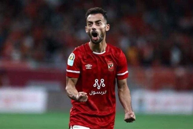 الأهلي يقطع الطريق على الزمالك بحسم مصير أحمد عبد القادر