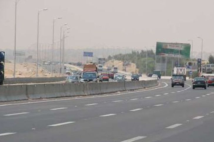 الاعتماد على النقل البري في التجارة يزيد من الضغط على الطرق