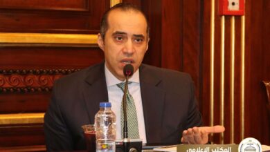 الحكومة توضح أسباب غياب وزير الاتصالات عن الجلسة العامة