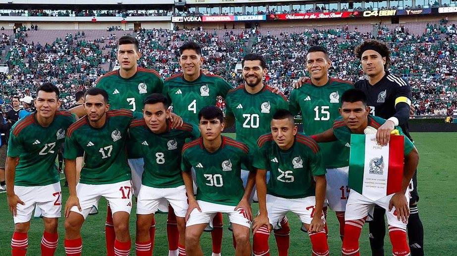 المكسيك تتوج ببطولة الكونكاكاف الذهبية بالفوز على أمريكا 2-1