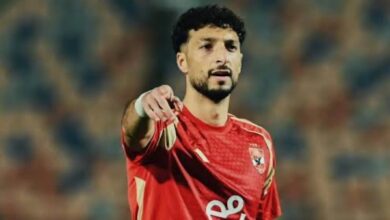النهاية تقترب.. إعلامي يكشف عن رحيل نجم الأهلي