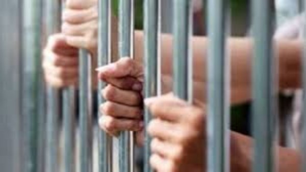 تفاصيل جديدة بشأن المتهم بفرض الإتاوات على ملاك الوحدات السكنية بالتجمع