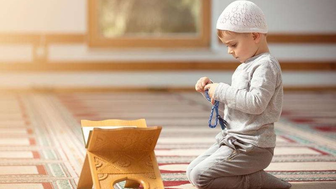 خطوات لتعليم الأبناء الصلاة وقت الإجازة الصيفية