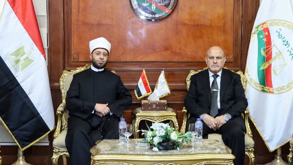 رئيس النيابة الإدارية يستقبل وزير الأوقاف للتهنئة بالمنصب الجديد.. صور