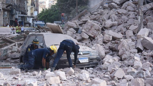 عقار العطارين المنهار صادر له قرار هدم وتنكيس من 32 عاما