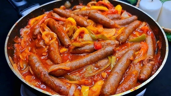لذيذ وسهل .. طريقة عمل السجق المدخن