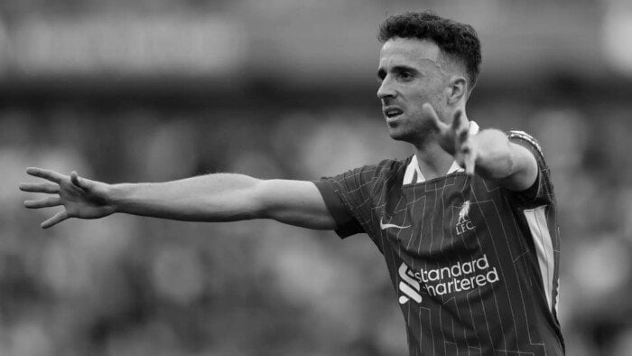 ليفربول يكرم مهاجمه الراحل ديوجو جوتا قبل مباراة بريستون الودية «فيديو»