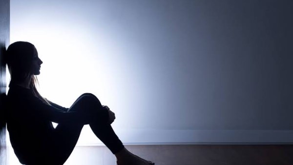من الحزن إلى القيء.. الاكتئاب عند كبار السن يظهر على الجسد