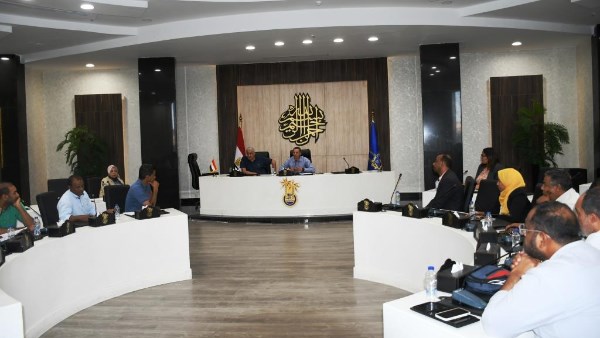 نائب محافظ أسوان يشهد الاجتماع التنسيقي الدورى للجنة الإصحاح البيئى