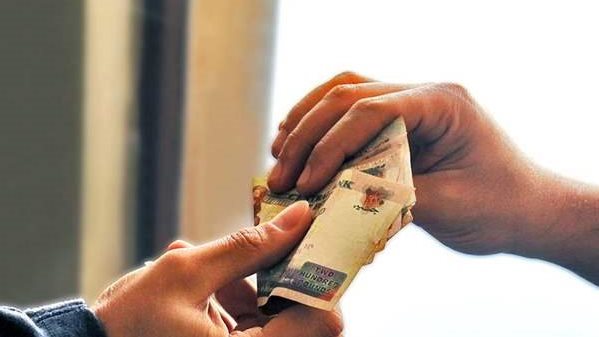 هل الصدقة تكفي للتوبة وتكفير الذنوب.. أمين الفتوى يجيب